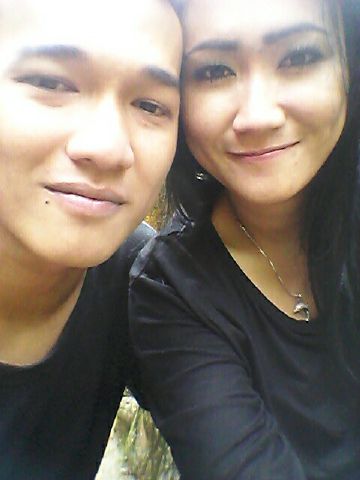 Apriandi_ADJ's tweet photo. #hug http://t.co/n3Supk62A1