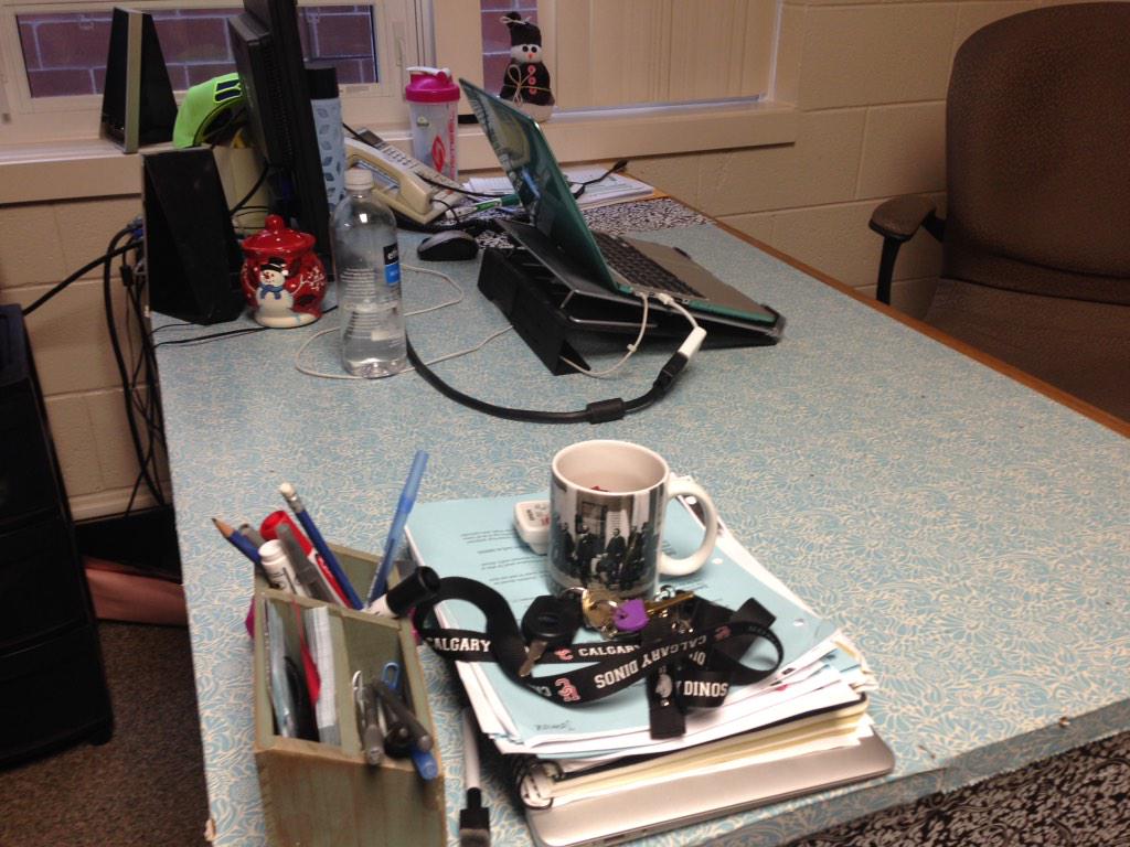 mellorsocial's tweet photo. Wow, guess @MrBurla doesn't really need his Confederation Mug after all? @MrPalmerRA #usbholder http://t.co/Bq6B6oGFzJ