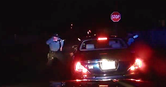 GlobalGrind's tweet photo. Dash-cam video reveals Jerame Reid’s hands were up before fatal shooting by New Jersey police http://t.co/hqP84hDGEd http://t.co/Yq7jzerT0h