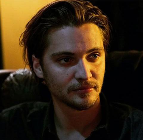 \" Es cumpleaños de Luke Grimes, nuestro Elliot Grey. Happy Birthday!!   