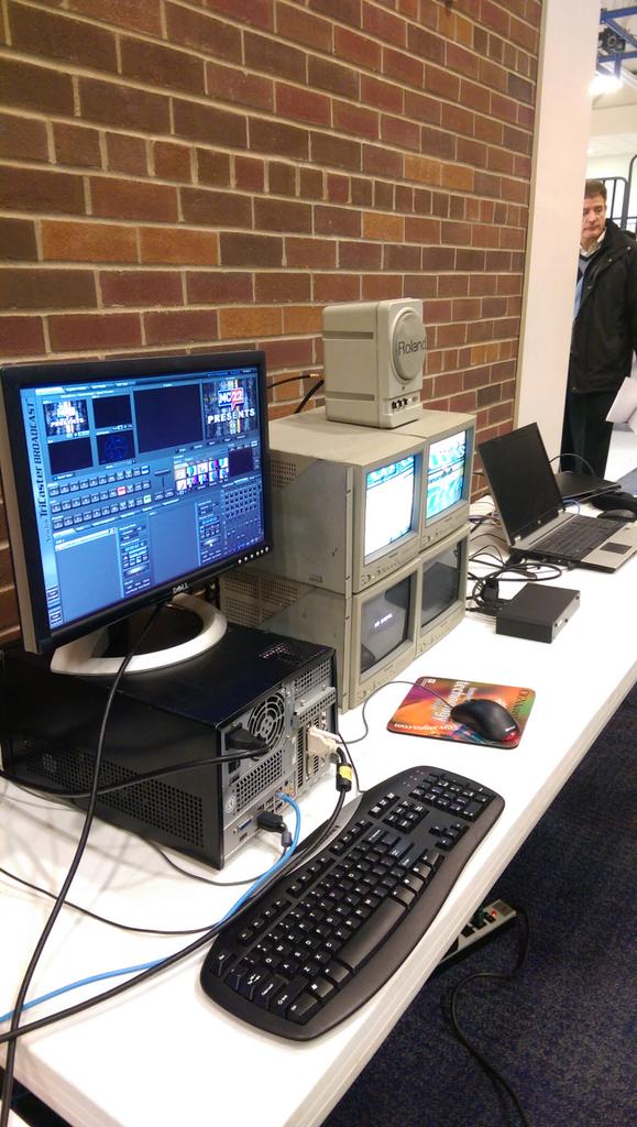 UDubuqueSports's tweet photo. Mediacom's in the building! Stay tuned for #UDvsLORAS. #GoSpartans http://t.co/7Ow0n1fAqt