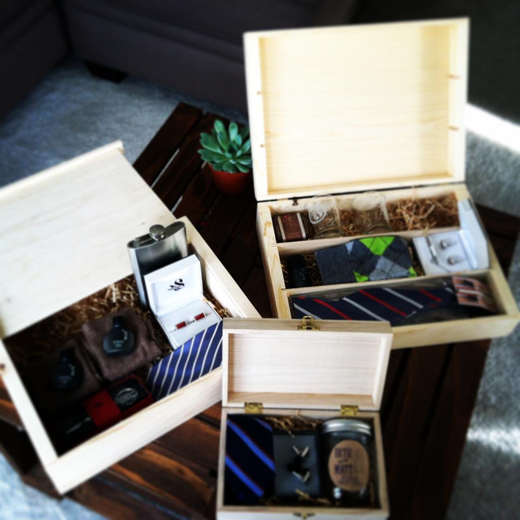 TheGroombox's tweet photo. Simply a yr ago, we created these prototypes off of an idea... #tgb #thegroombox #groomsmengifts #whatsinyourgroombox http://t.co/S6O2JS4wQr