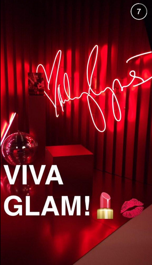 CyrusEvolution's tweet photo. Miley has Snapchat! Her username is 'mileycyrus' 💖 http://t.co/k1p37xYODP
