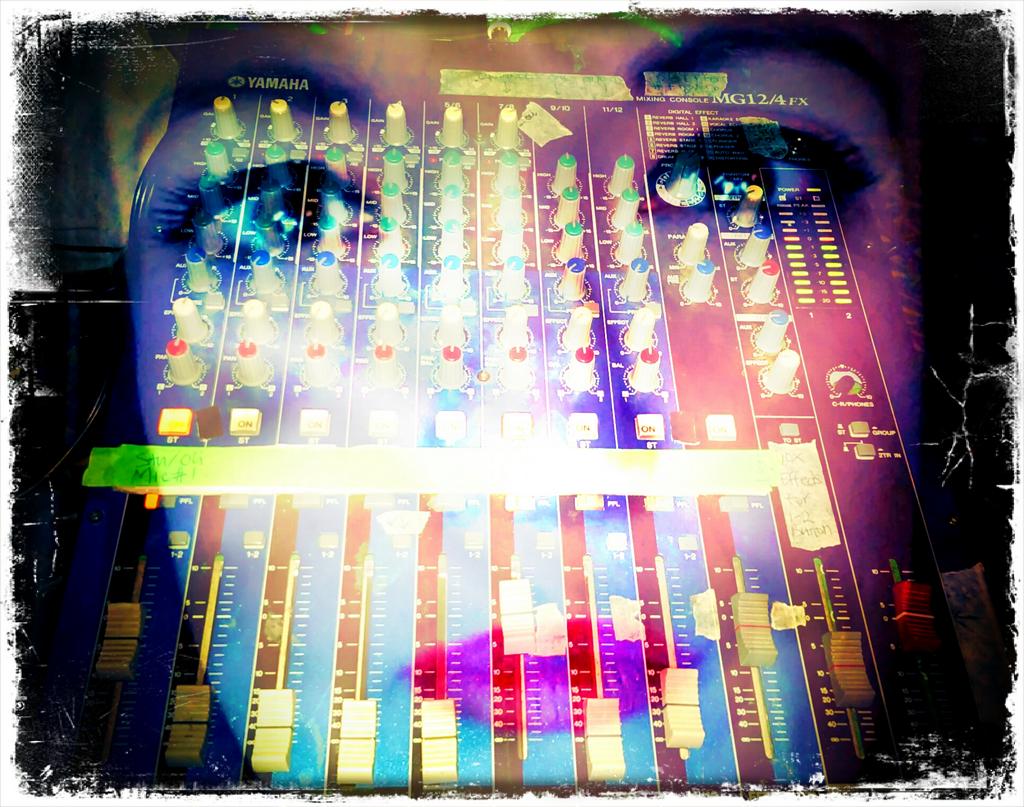 DrSamCulpeck's tweet photo. It's @Fag_Machine tonight, which can only mean that I'm titillating a bunch of knobs! 😉 #fagmachine #brighton http://t.co/2YTJxZ27Ln