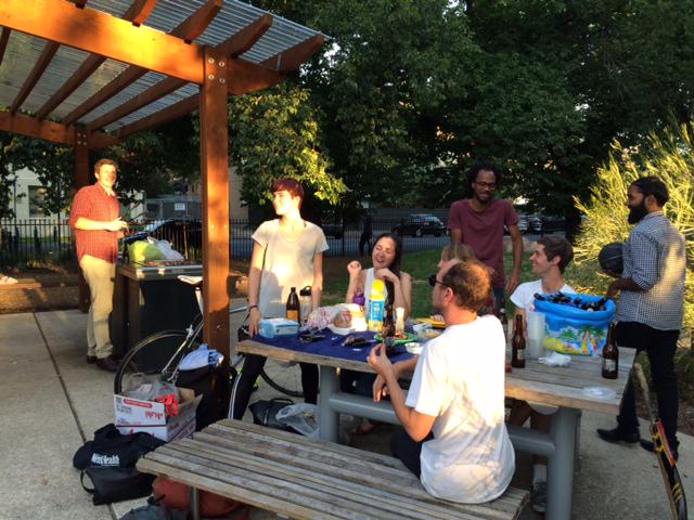 JesseFeels's tweet photo. Jesse feels triumphant after organising Food Safari with @HuckleberryDigi http://t.co/hoygEnQ8Pn