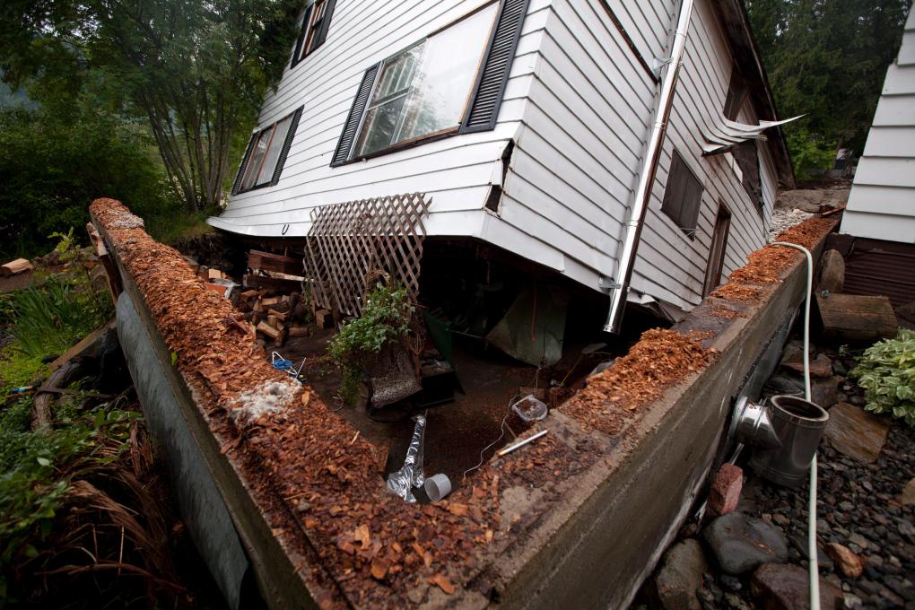 A house in Sicamous, B.C. swept off its foundation after heavy rain falls. #Rain #Flooding #BC #Vancity