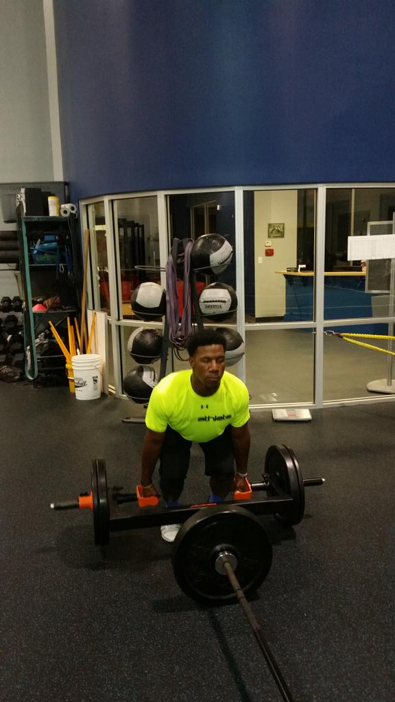 Pinnacletrainer's tweet image. @SLONG895 Shedric Long getting that work in..building strength and power while keeping mobility. ..#baseballstrength