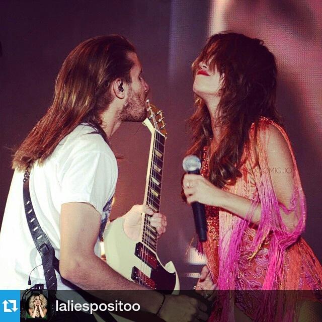PasqualePedro's tweet photo. Esto tenía que pasar...y pasó en #ABailarTourVerano la culpa de @laliespos @LaliMusica raaaaaaaaaaaack!!! http://t.co/mZBlmUztkK