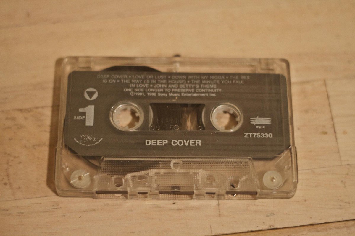 DeuceTo7's tweet photo. #DrDre #SnoopDoggyDogg #OneEightySeven #DeepCover #YeahAndYaDontStop #Tape #Cassette #Cassingle http://t.co/Zzpm4LSunN