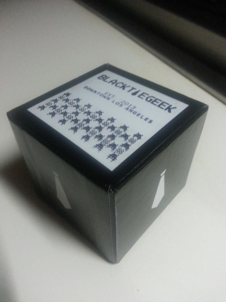 alienslacker's tweet image. Hey @lootcrate can someone tell me how to open this thing? lol #unboxingfail