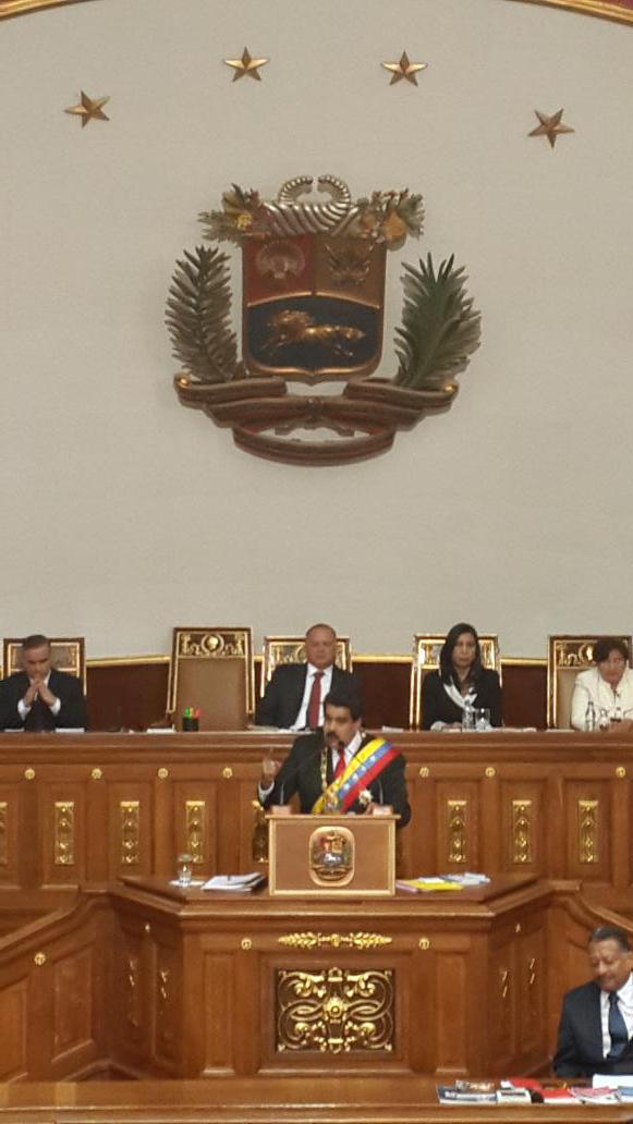 IsisPSUV's tweet image. La batalla por Venezuela no es la batalla por Venezuela, es la batalla por la esperanza de un mundo mejor!