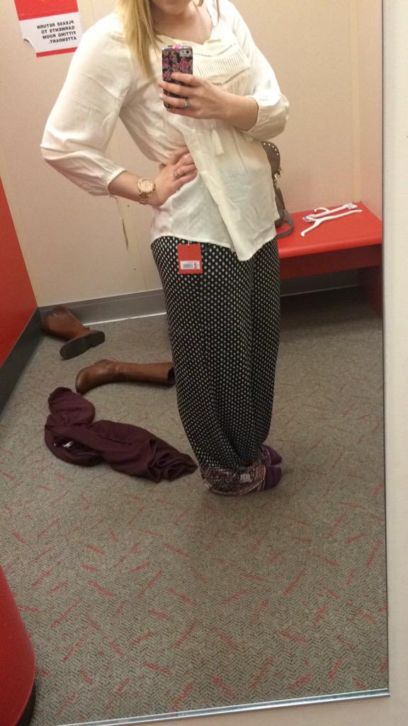 Love_Brookee's tweet photo. Literally obsessed with these pants 👖 #socomfy #targetgetsme http://t.co/gRBwz16F5N