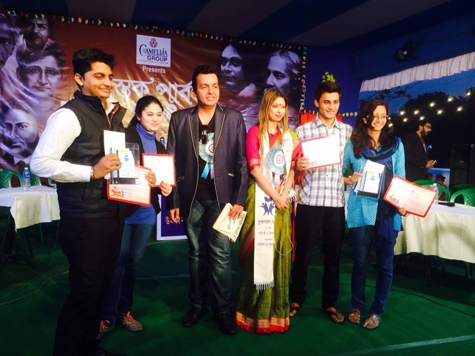 india_school's tweet photo. Candid Students Particiipated In Debate Competetion.. http://t.co/LwxJPHXmS1