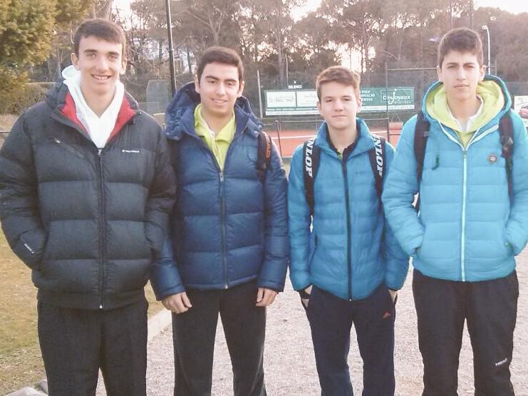 AdriSerrat's tweet photo. grans equips😃😃 http://t.co/q0yfmlGAoU
