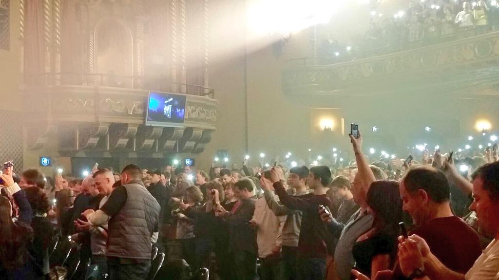 CrissAngel's tweet image. Raise em up:)