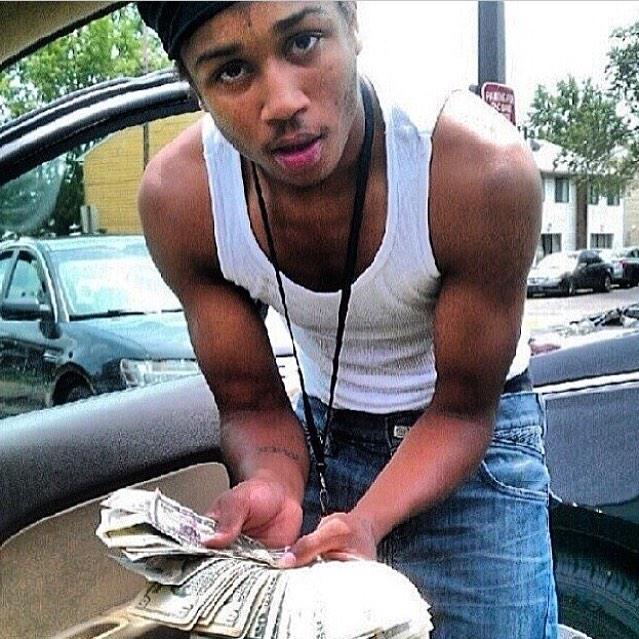 Fvckguwop_'s tweet photo. Missing You Like Shit Cus 👼😰 Just Thinking Bout You 😔 #LongLiveLuv http://t.co/T2V01sJgHz