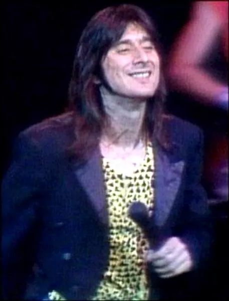 Happy Birthday Steve Perry! Hope you have a fabulous day......God bless you and may he grant u many more. 