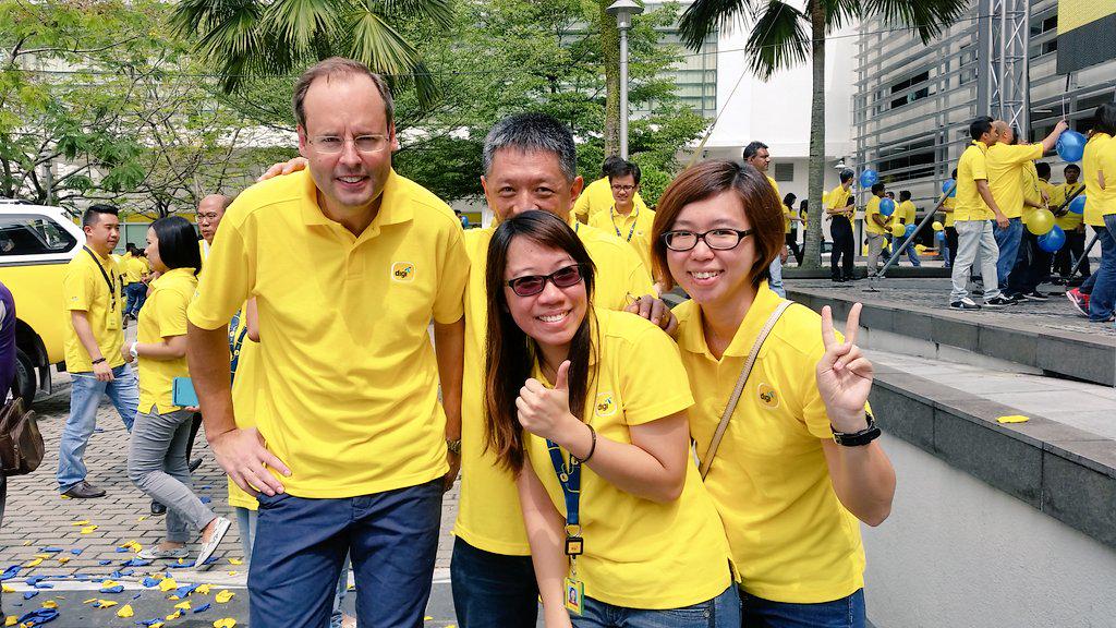 SiewZoe's tweet photo. With CEO Lars #digiLetsInspire http://t.co/Cx7C8GWR32