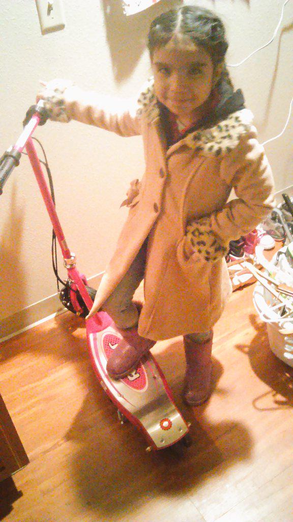 ReyesZae's tweet photo. I Love U Mariana ! 😘 U My 🌎 Baby ! #Princesa http://t.co/J4LWZJDCrv