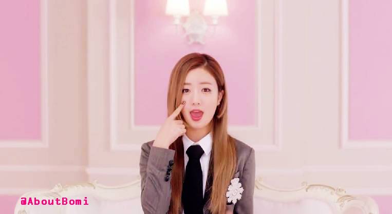 aboutbomi's tweet photo. [CAPS] 150122 Apink Bomi Mr. Chu (On Stage) - Japanese Version (6) http://t.co/g6U1cSFBhs