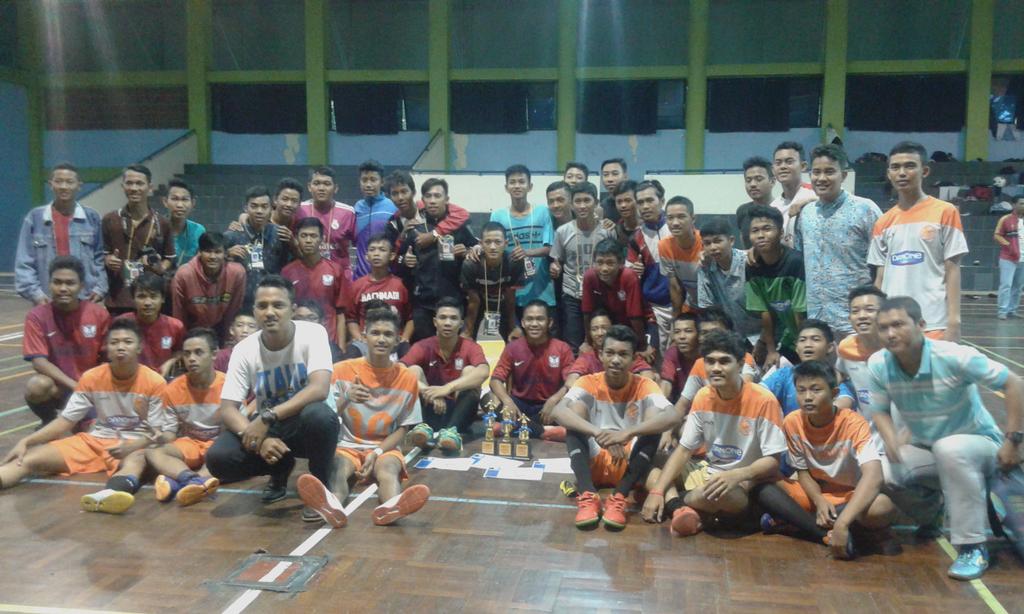 Telah udai pertandingan futsal adm week dgn juara 1 sma 62 jakarta, Juara 2 sma budhi warman 2, juara 3 smk al-bahri