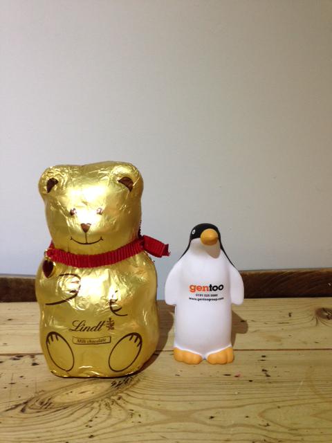 AbodeCS's tweet photo. @Gentoogroup Thanks for Pengoo - teamed him up with a pal to stave off loneliness in alien habitat http://t.co/5dWzPyqhFF