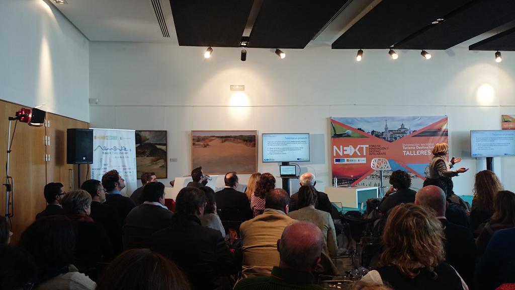SmartAlmonte's tweet photo. “@Expertise_mkt: Isabel Sánchez de @ASENORG nos habla de cooperación en ecoturismo en #next_innova @D_Local_Almonte http://t.co/D76tk8ioOV”