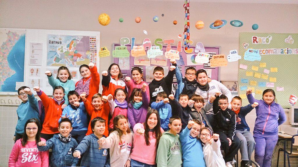 Carolhig2's tweet photo. Pequeños gigantes de los que no te quieres separar. 😭 http://t.co/jrzB8q4sXQ