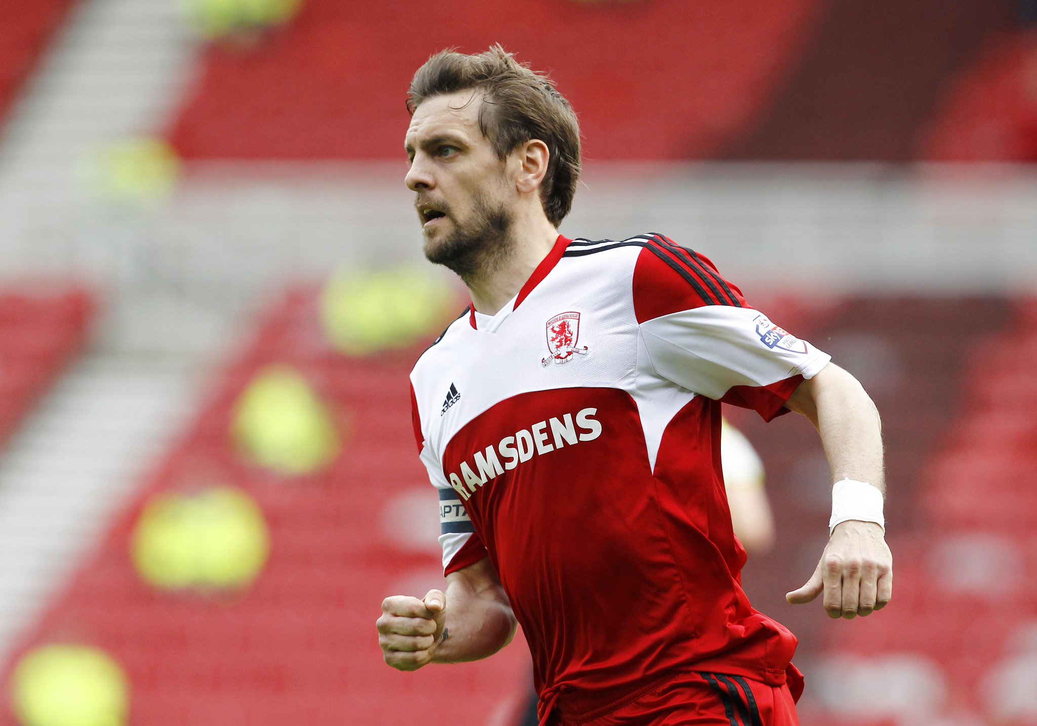 Happy 35th birthday to ex-Leeds, Real Madrid and Spurs defender Jonathan Woodgate. He\s currently with Middlesbrough. 