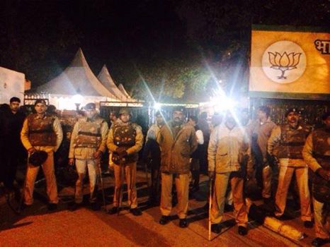 RatanMaitra's tweet photo. Master Stroke by Shah-en-Shah to #CheckmateAAP ;) >> http://t.co/nYWScOTmTY