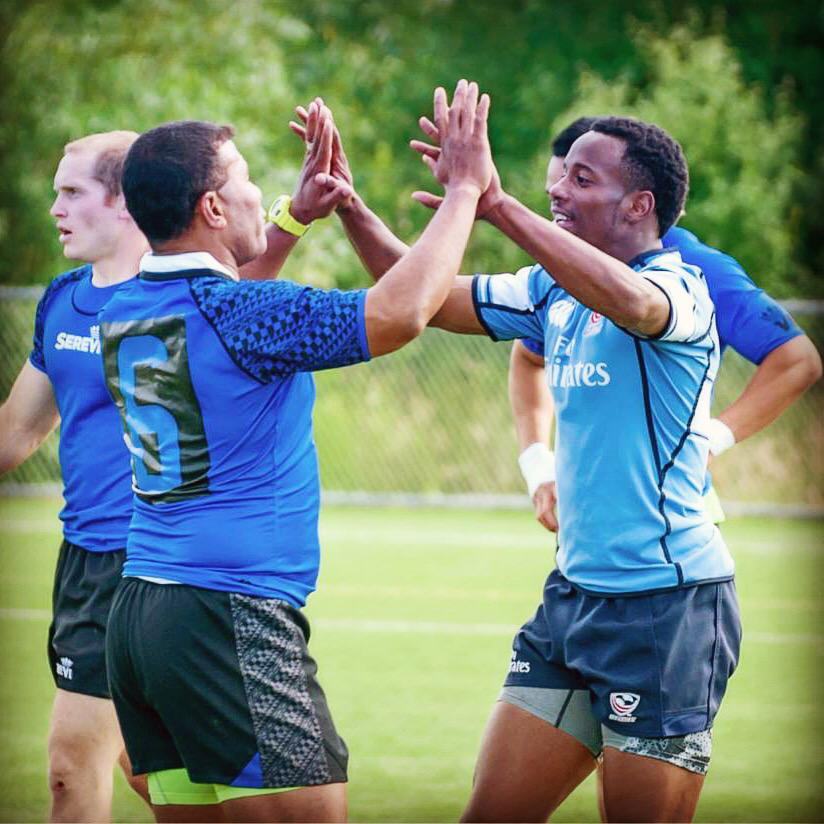 AtavusRugby's tweet photo. #TBT USA 7s prepping for 2013 RWC in Seattle. 2 pictured here that arguably #WontBeCaught 👋 #TheStepper #TheSpeedster http://t.co/VpWxkGQJ7J