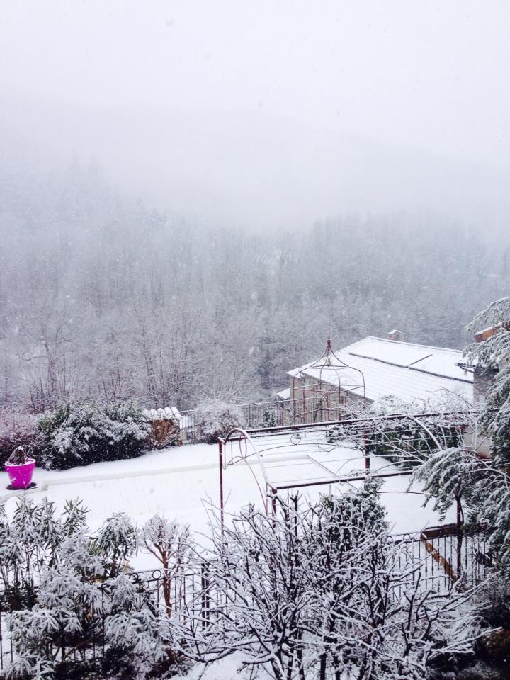 sitesetpaysages's tweet photo. Neige en #Ardèche au #camping #sitesetpaysages Domaine de la Plage @ADT_Ardeche @OTASV #Neyrac http://t.co/XSyX6U7PFQ