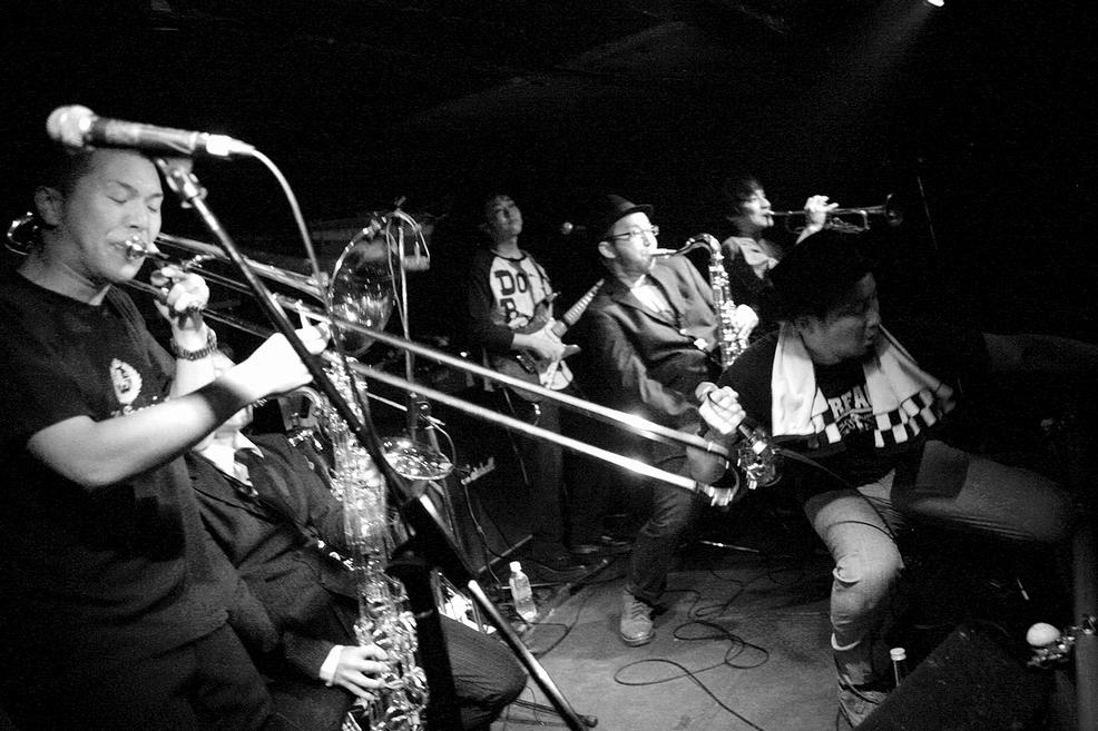 take_ska's tweet photo. MAXIMUM SKA FESTIVAL 2015 Artist.05
【ONE STEP BUS】
その他ラインナップはこちらから。
http://t.co/R5jL0U8biI
#MSF #onestepbus http://t.co/odSZNjKGL4