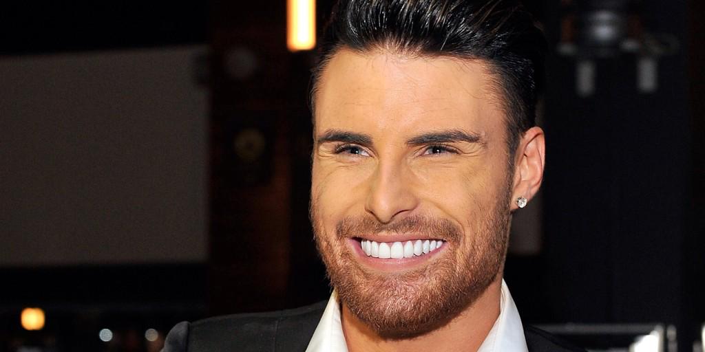 KavaneyS's tweet photo. @firewazza @Johnmur35 Wayne! Could this be your brother? #eyebrows #teeth #prettyboy #rylan #twins #banter http://t.co/AlEWjIAACM