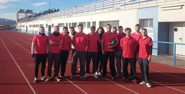 TSEASSamaniego's tweet photo. Los alumnos de @TafadSamaniego, voluntarios en la Fase Municipal Atletismo 2014-2015: @IJVAlcantarilla. http://t.co/guZ0rGk0qM