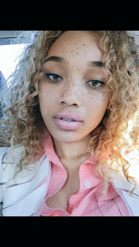 HusseinMWK's tweet photo. Im in love with coco❤️😍@Cocain_Lorraine http://t.co/wzndNiUuag