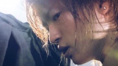 Knqqpq's tweet photo. 》》

　　　　俺

　　　　　　と

　　　　G

　　　　　　A　　　　負

　　　　M　　　　　　　　け

　　　　　　E　　　た

　　　　し　　　　　　　　ら

　　　　　　ね　　　…

　　　　え

　　　　　　？

＿ http://t.co/Vs1DDNm3YD
