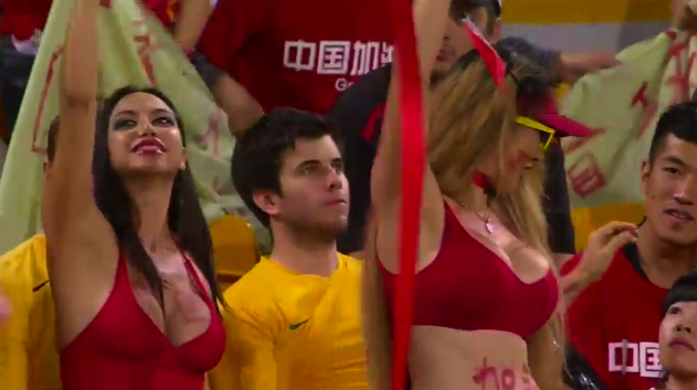 sportsbetcomau's tweet photo. Australia pushing hard early and trying their best not to become distracted...a bit like this Socceroos fan. #AC2015 http://t.co/7ILzztpF5W