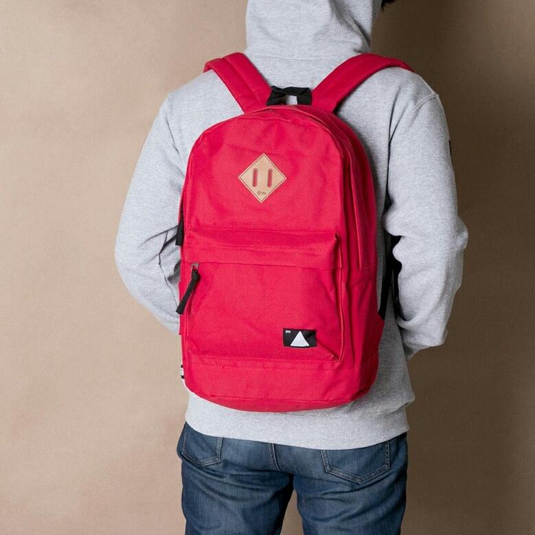 TeamManila's tweet photo. New TeamManila backpack now available for P995 only! It comes in red, blue and black. #TMbackpack #TeamManila http://t.co/JkITc8oqg8