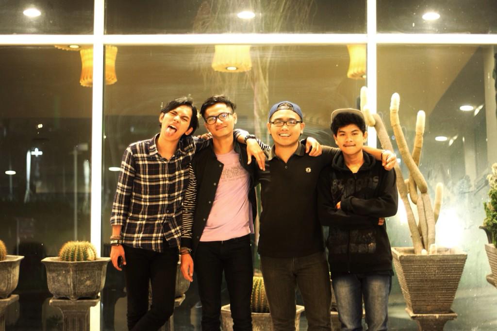 Meet up tonite!! Hello folks! 🙈