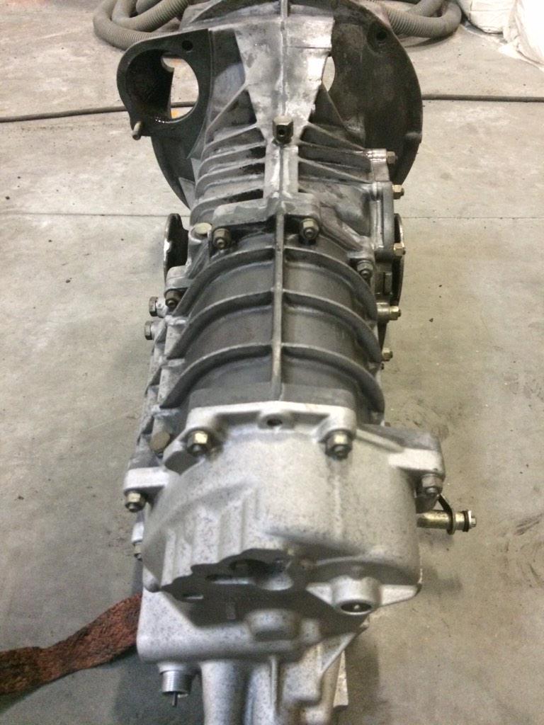 iceworkx's tweet image. Weer een motorblok gestraald met droogijs