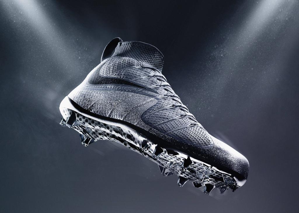 janusek2's tweet photo. Me and Delps football cleats and gloves if u get em ur a dickeater http://t.co/ahpiFBvJvM