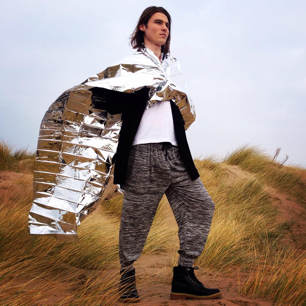 BABYJBLOGS's tweet photo. @PaulGrahamScott Doing his best serious superman impression!!! @boohooMAN #fashion #shoot http://t.co/9Cu8RkmEnw