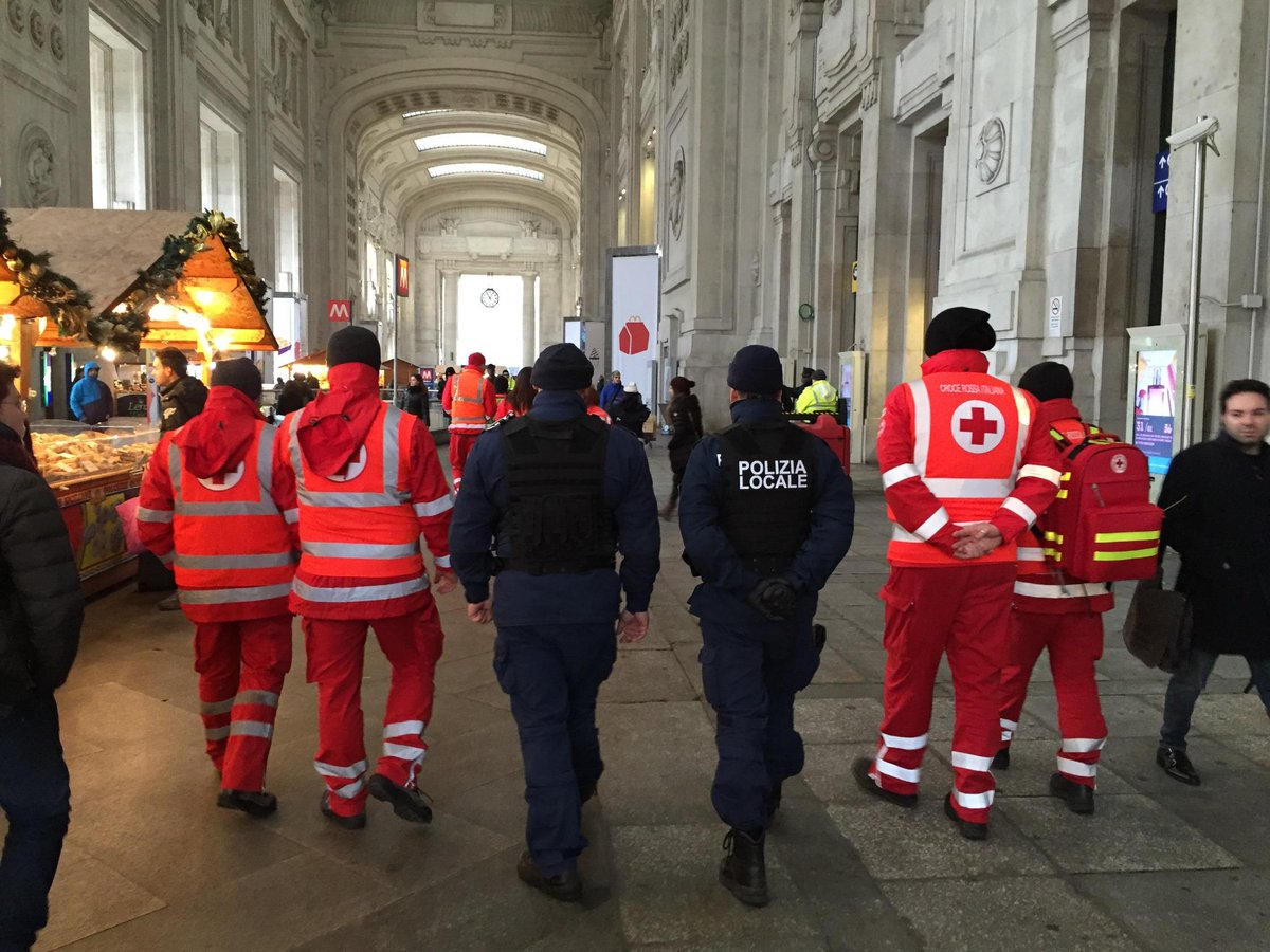 A #Milano 100 operatori #CroceRossa al fianco di Polizia locale e assistenti sociali bit.ly/15vEz0v