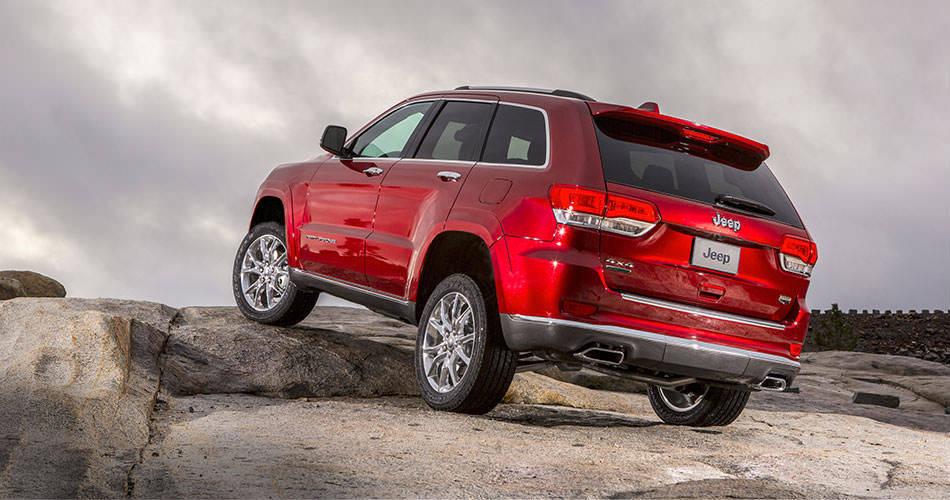 DieselTechForum's tweet photo. 2015 @Jeep Grand Cherokee EcoDiesel wins Green SUV of the Year at @WashAutoShow #WAS15 #cleandiesel http://t.co/adUUKE2wuP