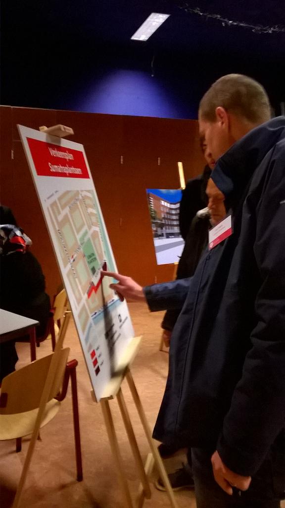 Sumatra_EH's tweet photo. Veel vragen tijdens inloopavond van bewoners. We beantwoorden ze graag. http://t.co/ZF6WQLyE5f