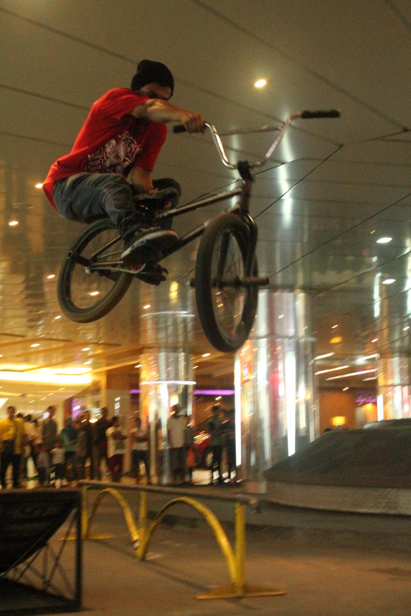 at Hartono Mall, rider @Bronson_Empire <a href="/bayuewijaya/">bayu e wijaya</a> <a href="/SB_LMTD/">SAKBAHAGIAMU™</a> <a href="/anggoroentoeng/">pemuda setil ♈️</a>