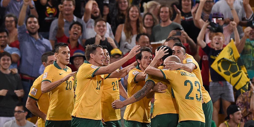 Socceroos's tweet photo. AUSTRALIA thanks you again @Tim_Cahill! #GoSocceroos #CHNvAUS #AUSSIEPRIDE http://t.co/jDkj0bRmWF
