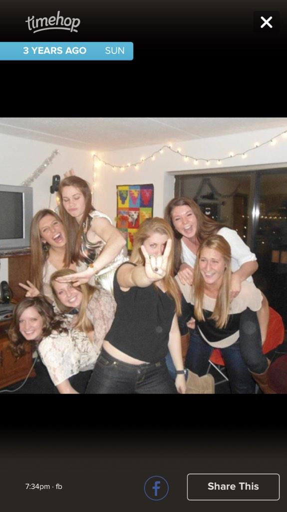 choooov's tweet photo. I miss COOLlege, &amp; yous &amp; my fake contacts 😂💙 @michfitzz @amber_g23 @Kathryn_king @dollcommamoll @estubler @ebanach http://t.co/L8OQqvmr85