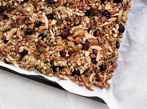 If your granola never quite comes out right, <a href="/bonappetit/">Bon Appétit</a> knows why: f52.co/15bkE6G